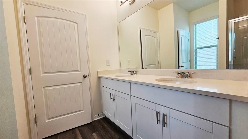 For Rent: $2,950 (3 beds, 2 baths, 2029 Square Feet)