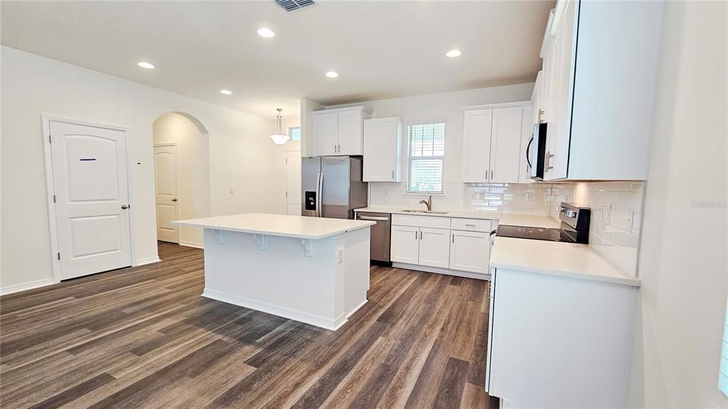 For Rent: $2,950 (3 beds, 2 baths, 2029 Square Feet)