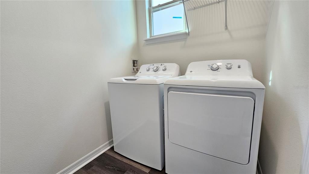 For Rent: $2,950 (3 beds, 2 baths, 2029 Square Feet)