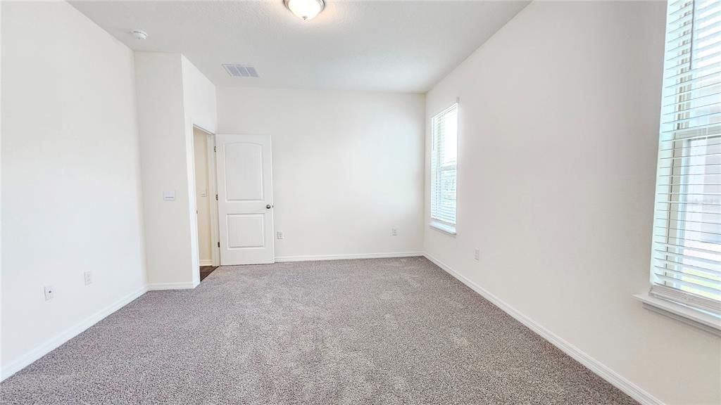 For Rent: $2,950 (3 beds, 2 baths, 2029 Square Feet)