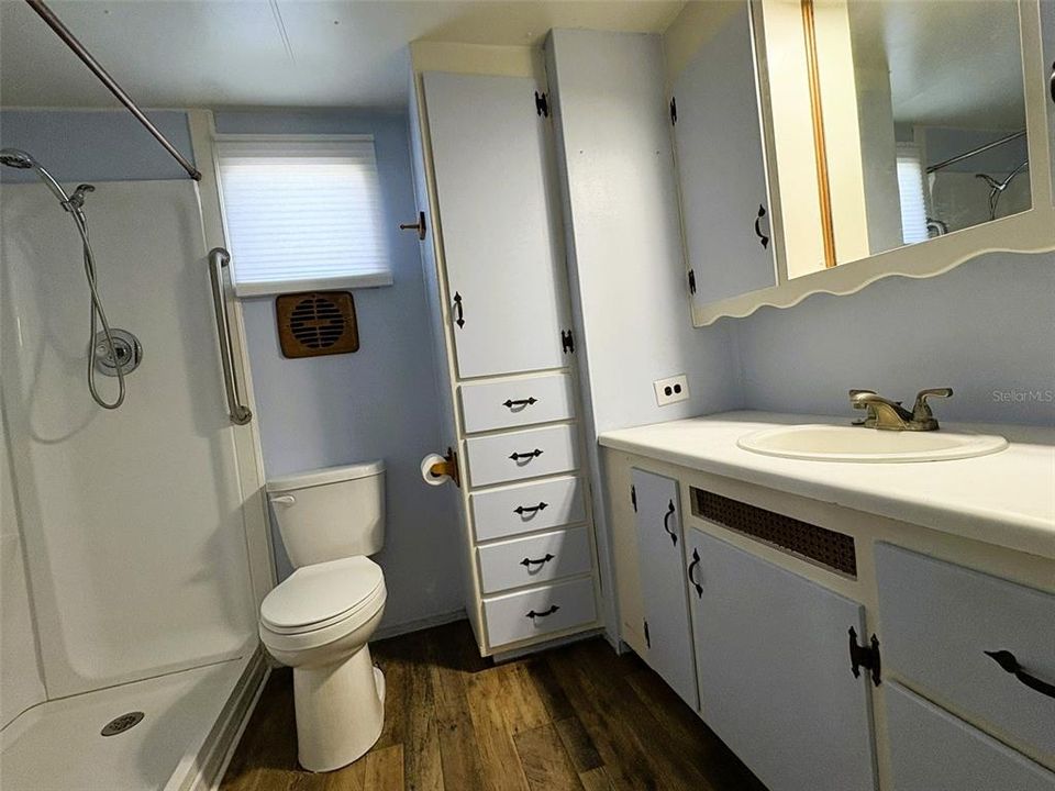 For Sale: $84,500 (1 beds, 1 baths, 630 Square Feet)