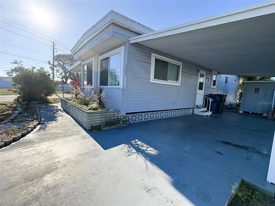 For Sale: $84,500 (1 beds, 1 baths, 630 Square Feet)