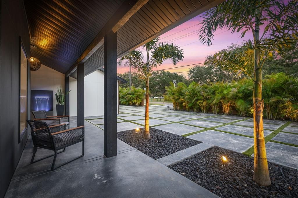 For Sale: $1,640,000 (5 beds, 3 baths, 2772 Square Feet)