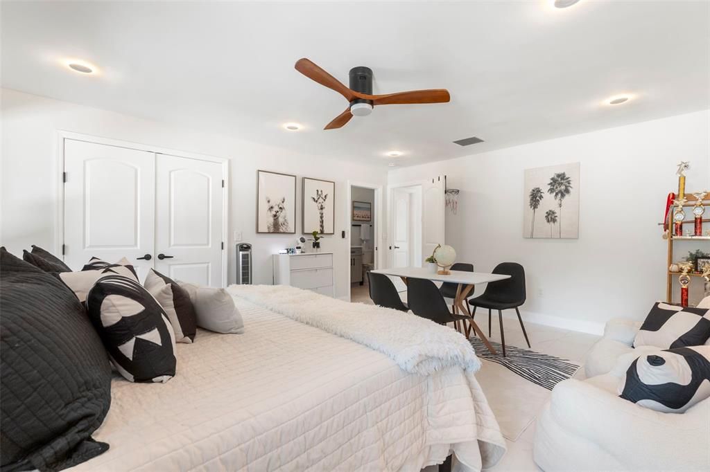 For Sale: $1,640,000 (5 beds, 3 baths, 2772 Square Feet)