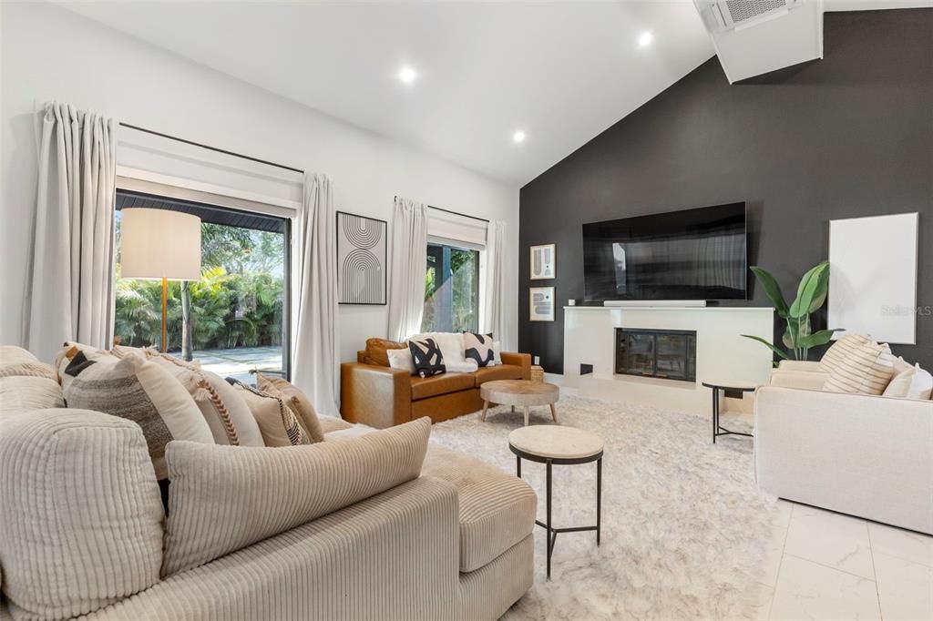 For Sale: $1,640,000 (5 beds, 3 baths, 2772 Square Feet)