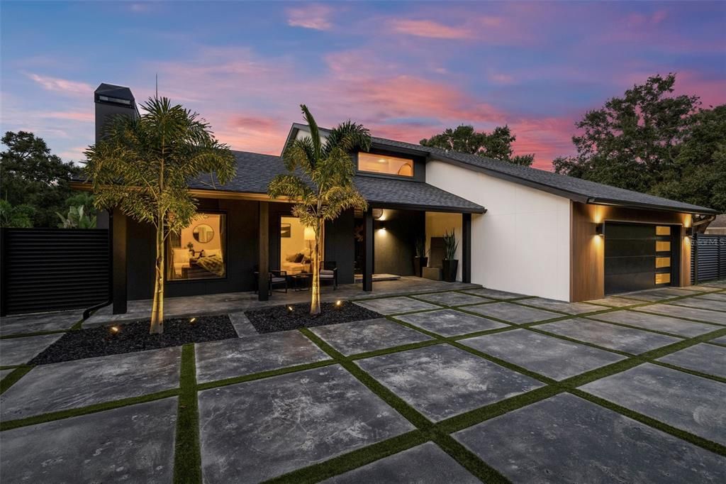 For Sale: $1,640,000 (5 beds, 3 baths, 2772 Square Feet)