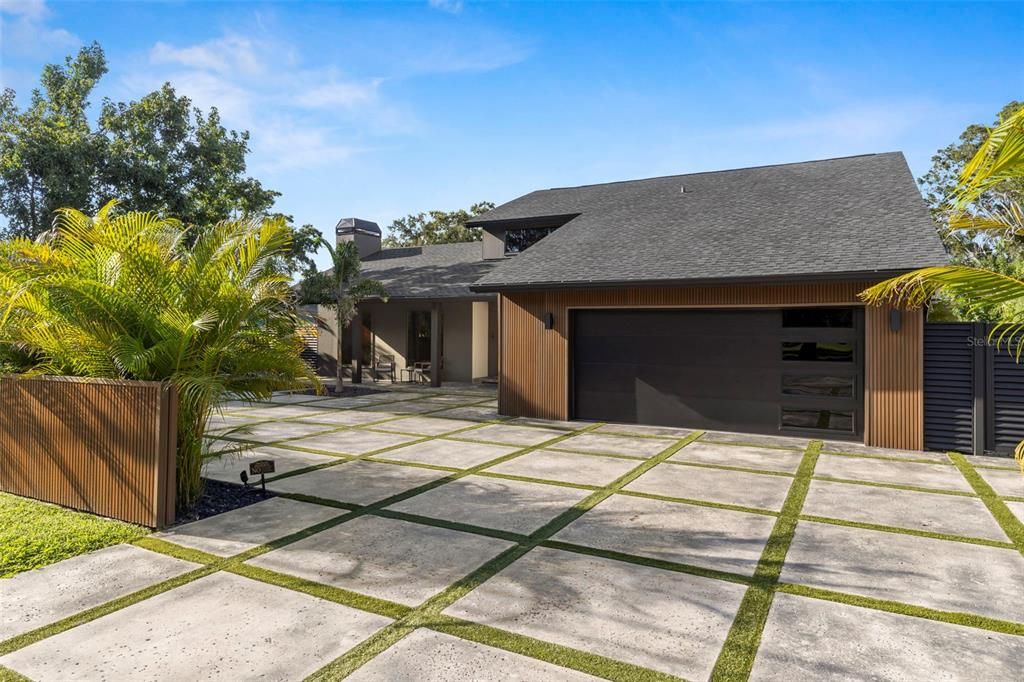 For Sale: $1,640,000 (5 beds, 3 baths, 2772 Square Feet)