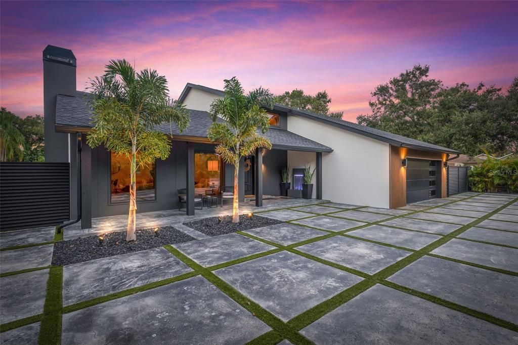 For Sale: $1,640,000 (5 beds, 3 baths, 2772 Square Feet)