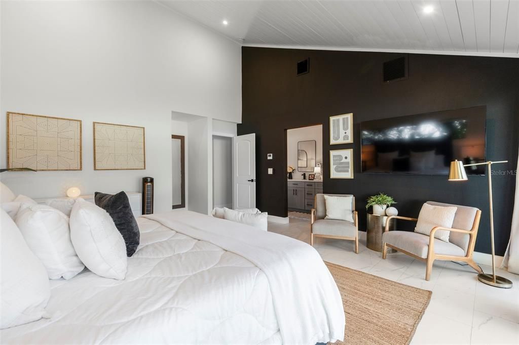 For Sale: $1,640,000 (5 beds, 3 baths, 2772 Square Feet)