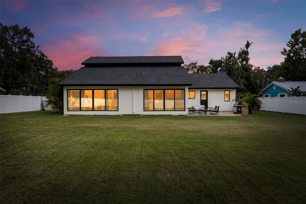 For Sale: $1,640,000 (5 beds, 3 baths, 2772 Square Feet)