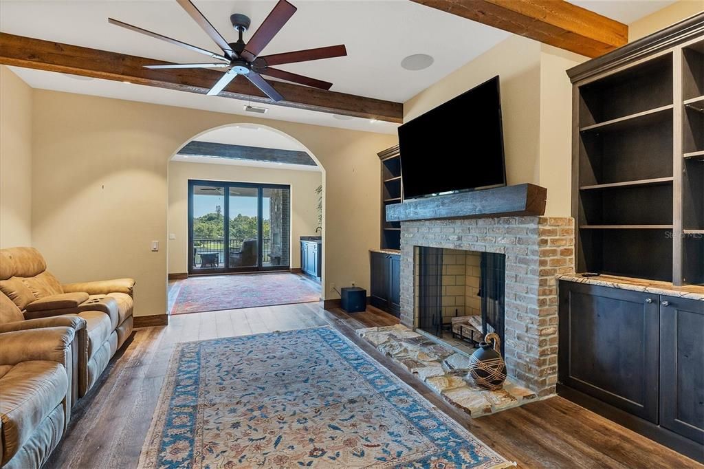 待售: $5,750,000 (4 贝兹, 3 浴室, 5826 平方英尺)