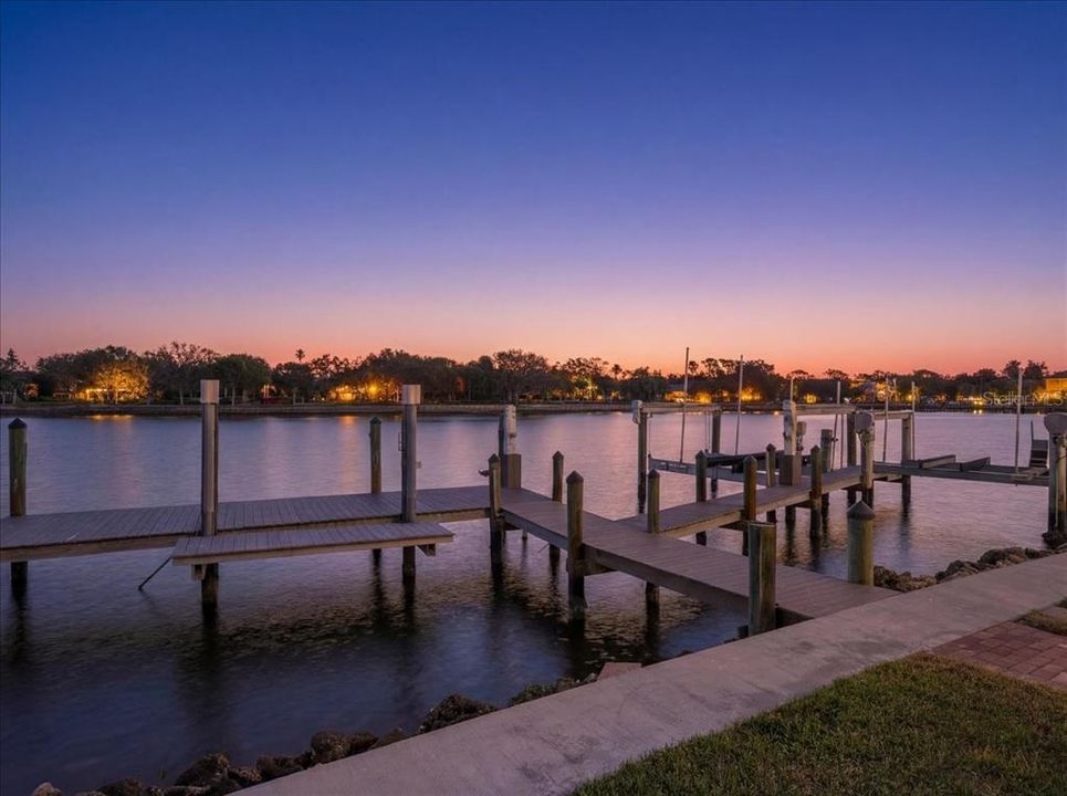 待售: $5,750,000 (4 贝兹, 3 浴室, 5826 平方英尺)