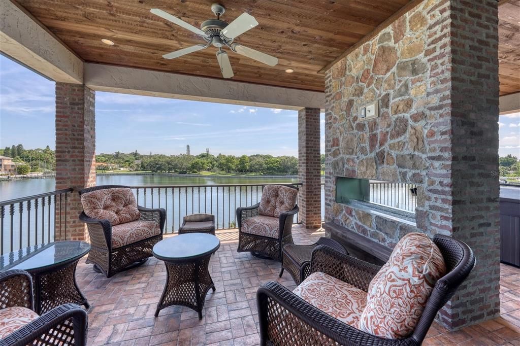 待售: $5,750,000 (4 贝兹, 3 浴室, 5826 平方英尺)