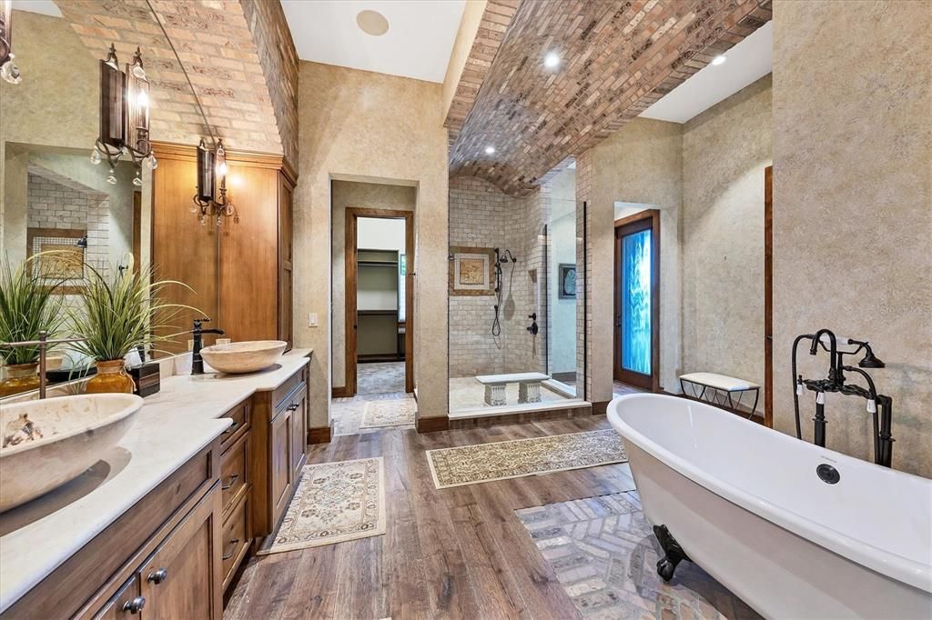 待售: $5,750,000 (4 贝兹, 3 浴室, 5826 平方英尺)