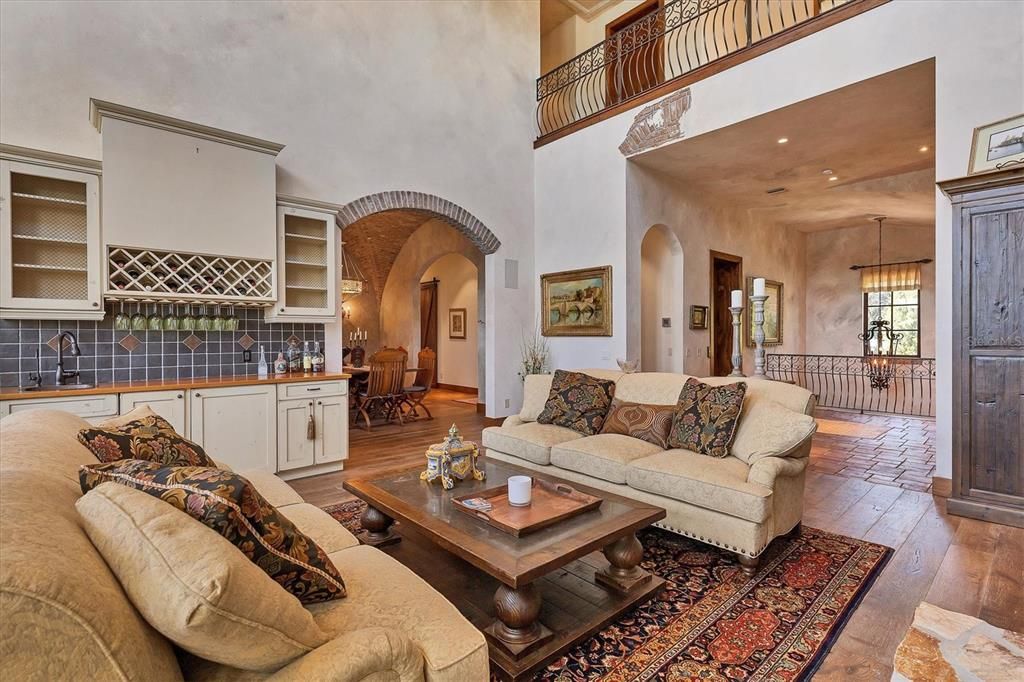 待售: $5,750,000 (4 贝兹, 3 浴室, 5826 平方英尺)