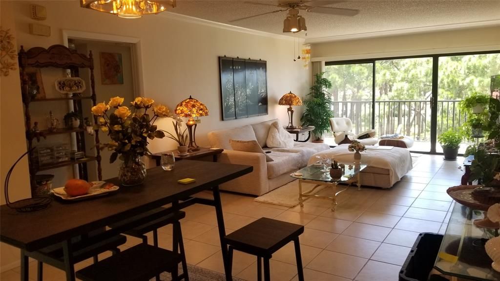 For Rent: $2,500 (2 beds, 2 baths, 1185 Square Feet)