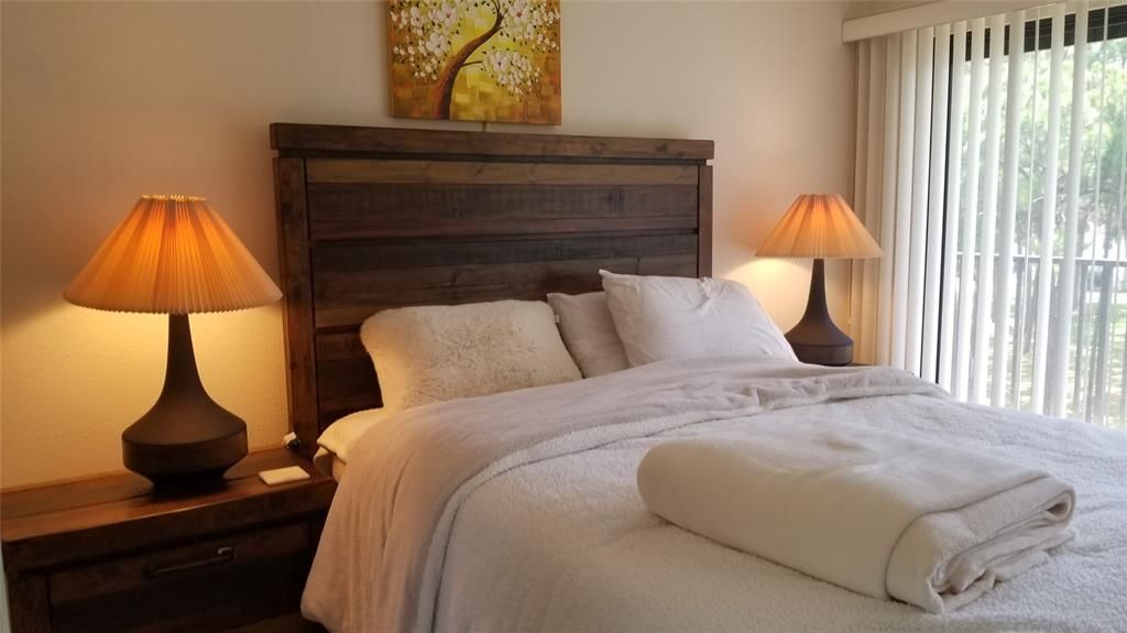 For Rent: $2,500 (2 beds, 2 baths, 1185 Square Feet)