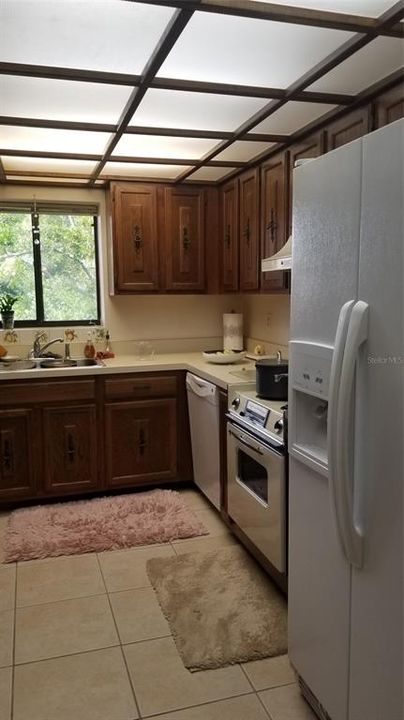 For Rent: $2,500 (2 beds, 2 baths, 1185 Square Feet)