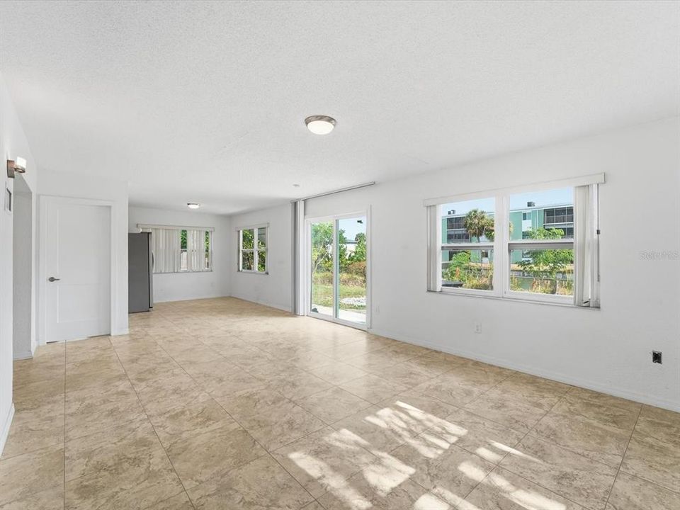 待售: $199,900 (3 贝兹, 2 浴室, 1605 平方英尺)