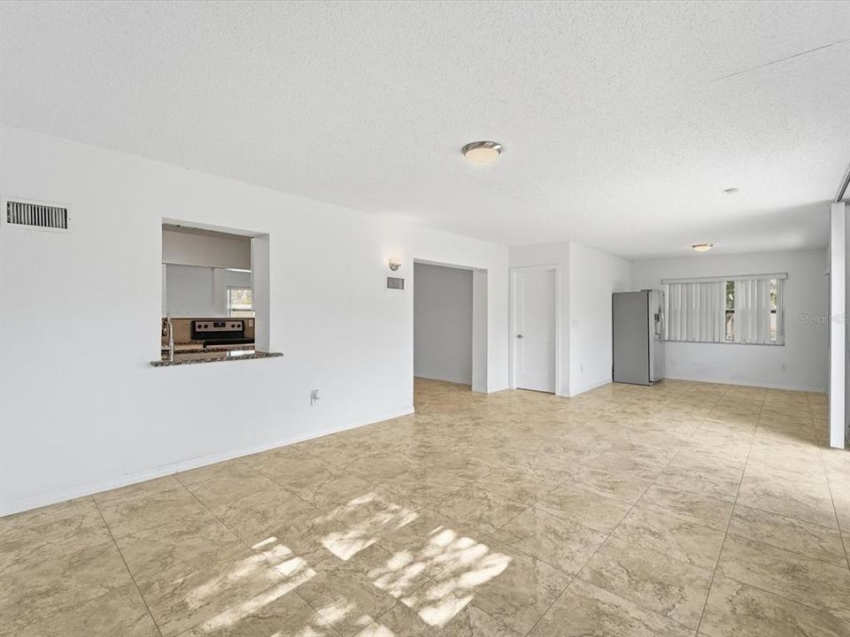 待售: $199,900 (3 贝兹, 2 浴室, 1605 平方英尺)