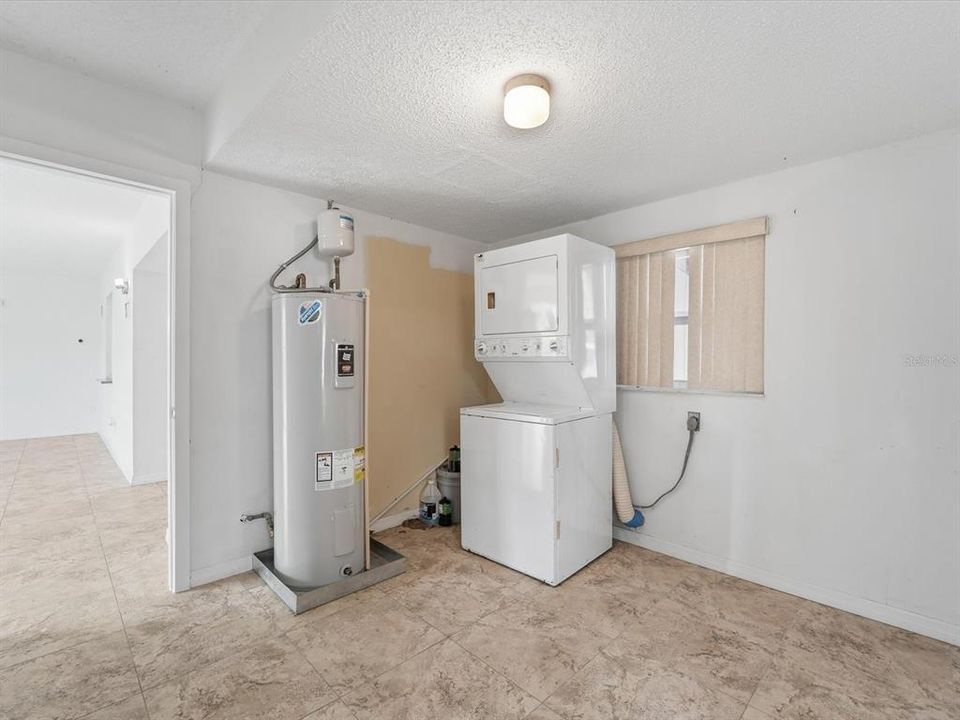 待售: $199,900 (3 贝兹, 2 浴室, 1605 平方英尺)