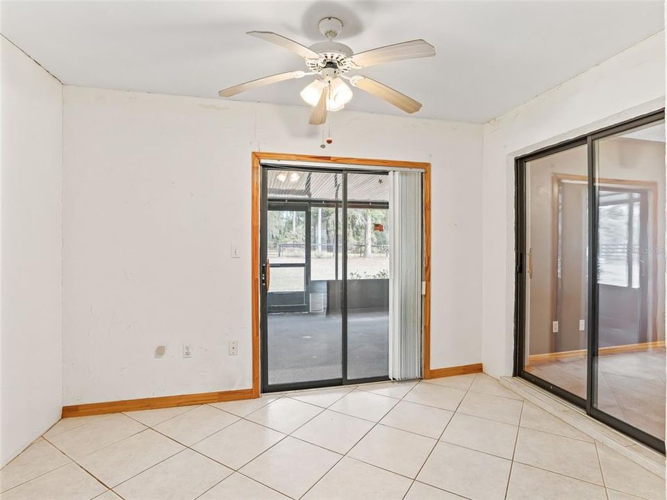 На продажу: $560,000 (2 спален, 2 ванн, 1549 Квадратных фут)