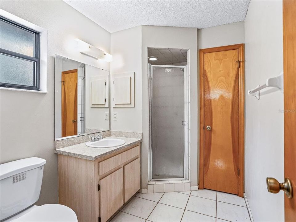 На продажу: $560,000 (2 спален, 2 ванн, 1549 Квадратных фут)