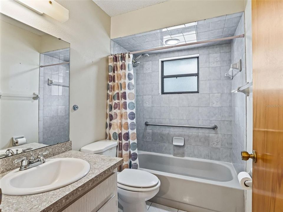 На продажу: $560,000 (2 спален, 2 ванн, 1549 Квадратных фут)