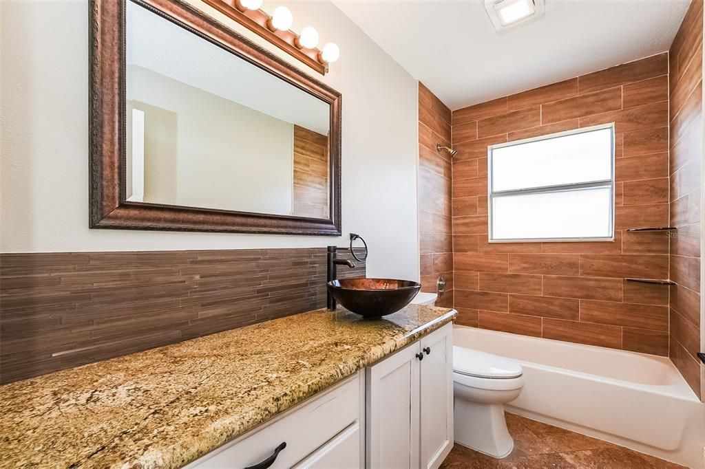 For Rent: $2,795 (4 beds, 2 baths, 2572 Square Feet)