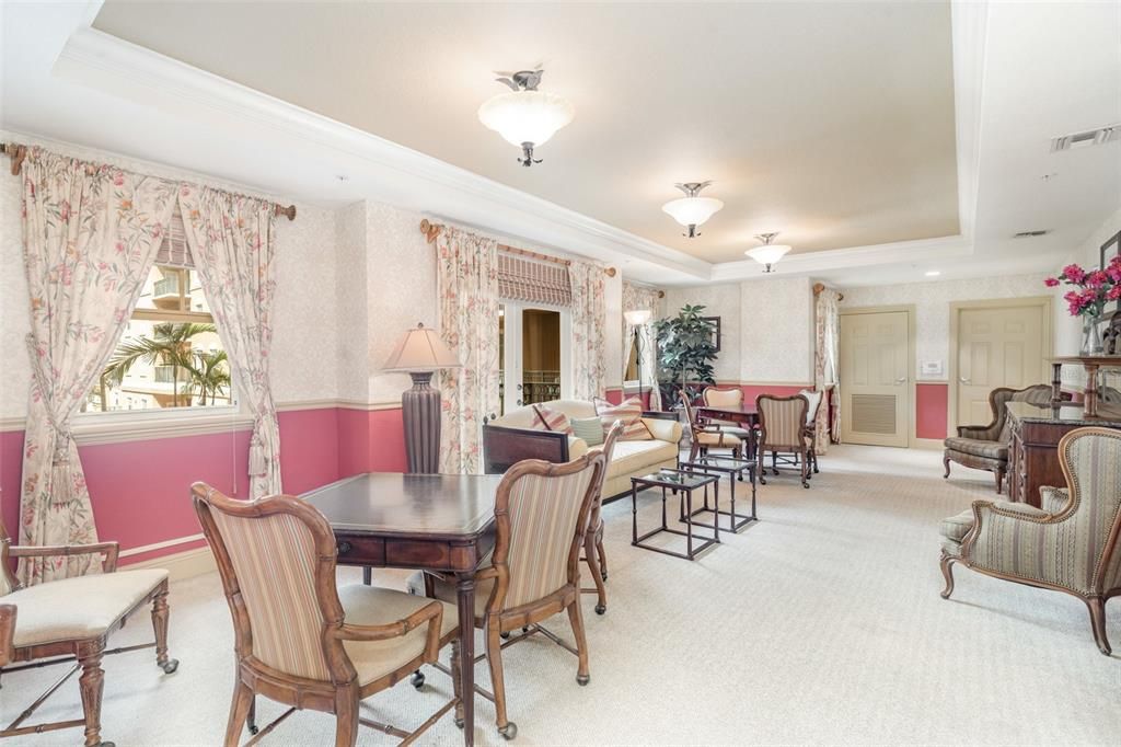 For Rent: $1,800 (1 beds, 1 baths, 804 Square Feet)