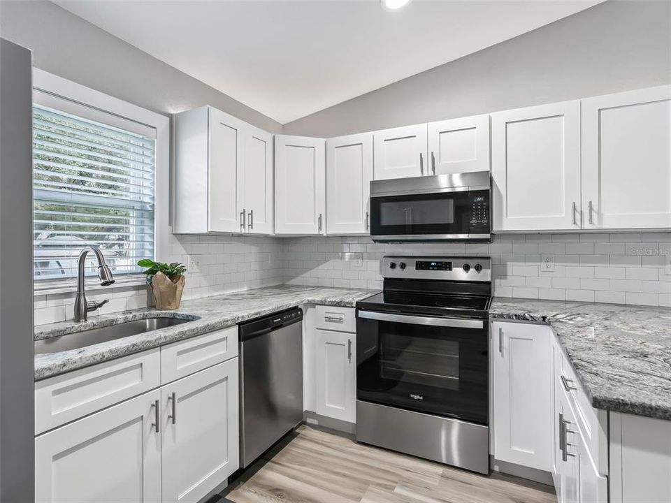 For Sale: $264,900 (3 beds, 2 baths, 1053 Square Feet)