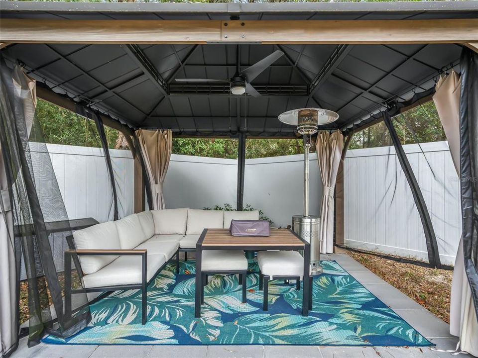 For Sale: $264,900 (3 beds, 2 baths, 1053 Square Feet)