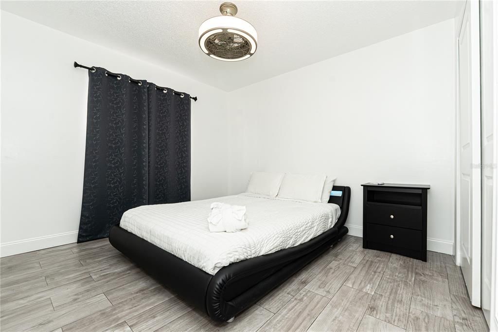 В аренду: $2,800 (4 спален, 2 ванн, 1727 Квадратных фут)