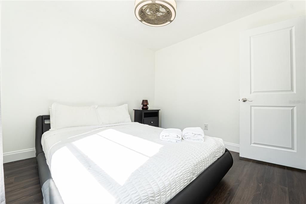 В аренду: $2,800 (4 спален, 2 ванн, 1727 Квадратных фут)