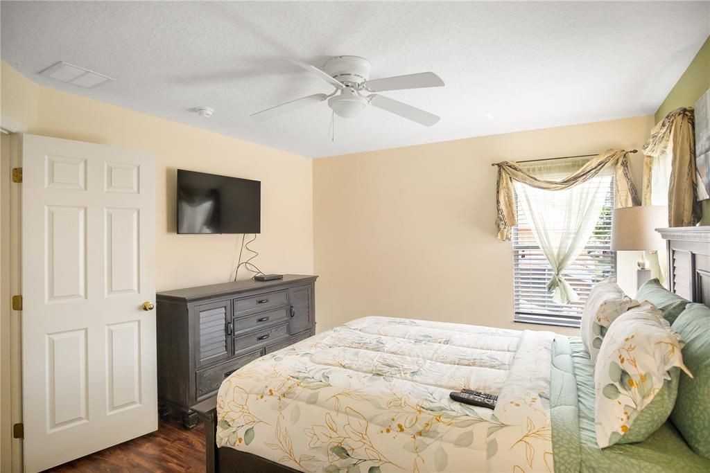 В аренду: $3,500 (6 спален, 5 ванн, 2771 Квадратных фут)