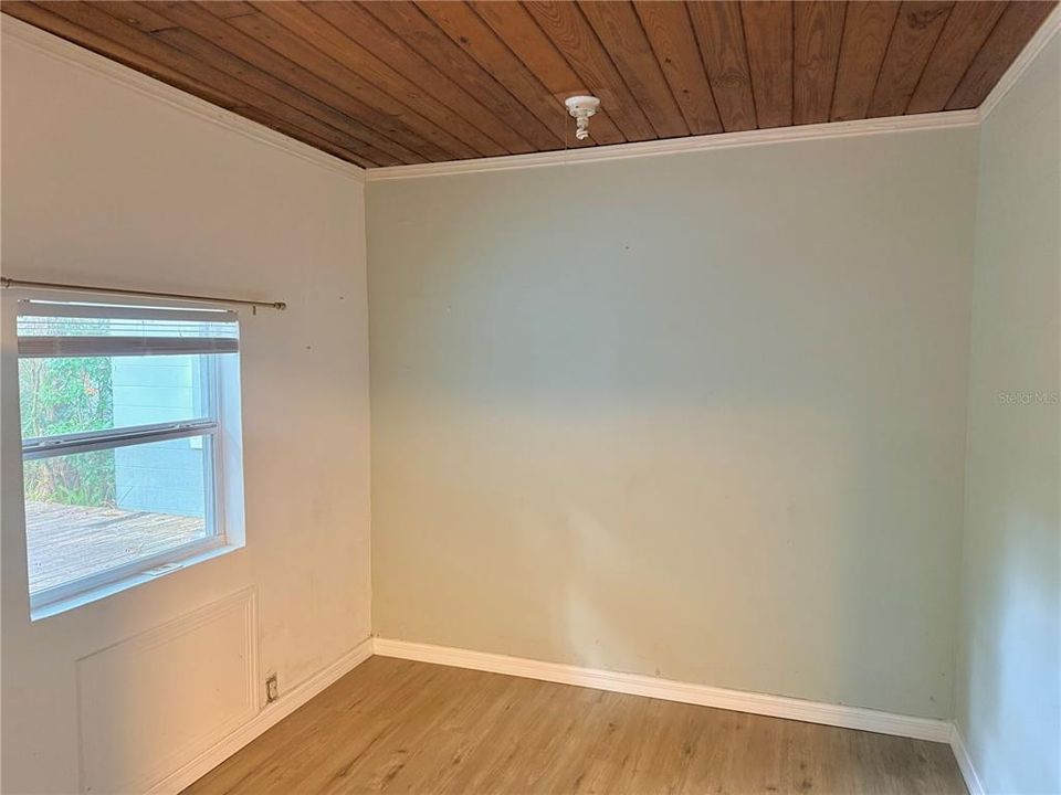 For Sale: $399,000 (4 beds, 2 baths, 1836 Square Feet)