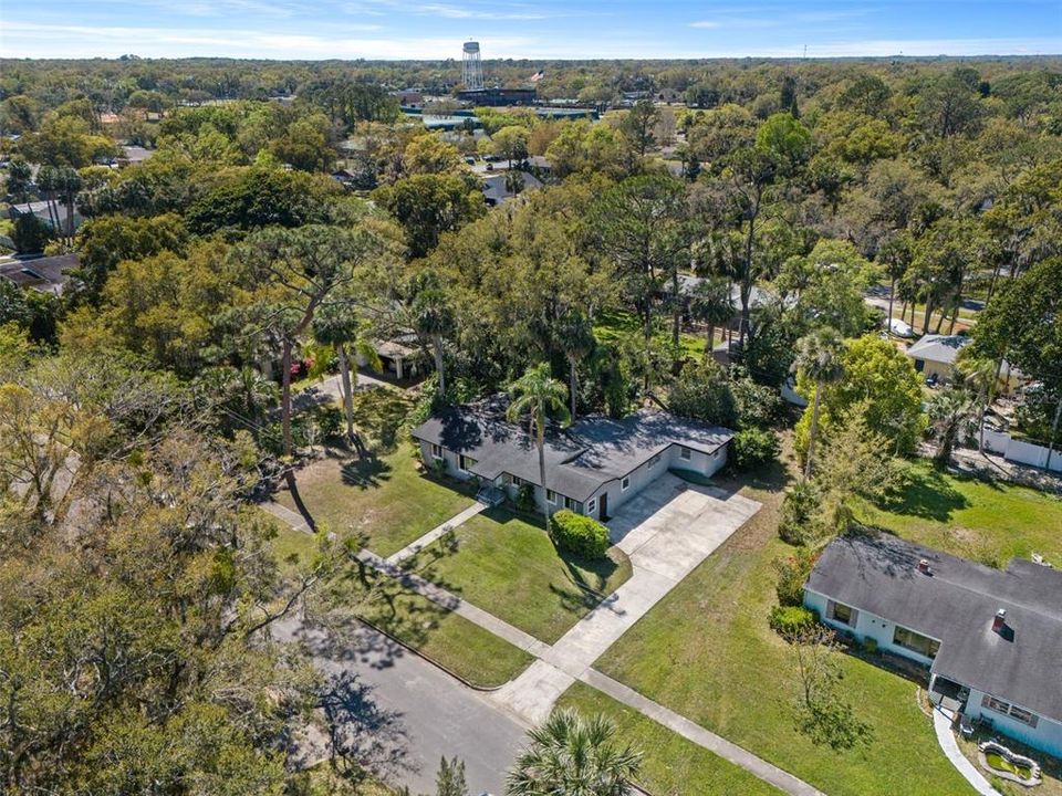 For Sale: $399,000 (4 beds, 2 baths, 1836 Square Feet)