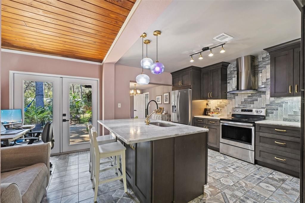 For Sale: $399,000 (4 beds, 2 baths, 1836 Square Feet)