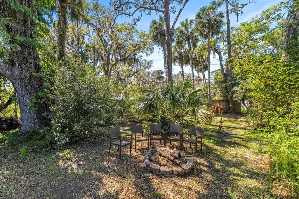 For Sale: $399,000 (4 beds, 2 baths, 1836 Square Feet)