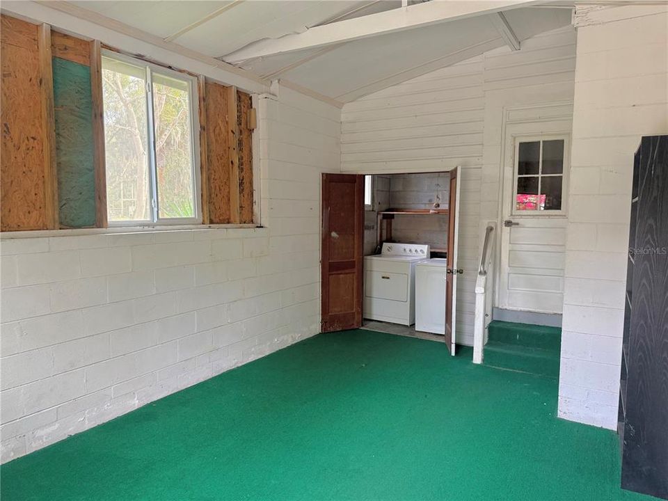 For Sale: $399,000 (4 beds, 2 baths, 1836 Square Feet)