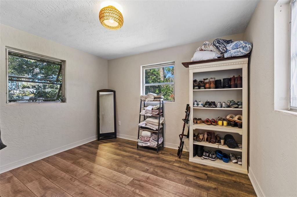 For Sale: $399,000 (4 beds, 2 baths, 1836 Square Feet)