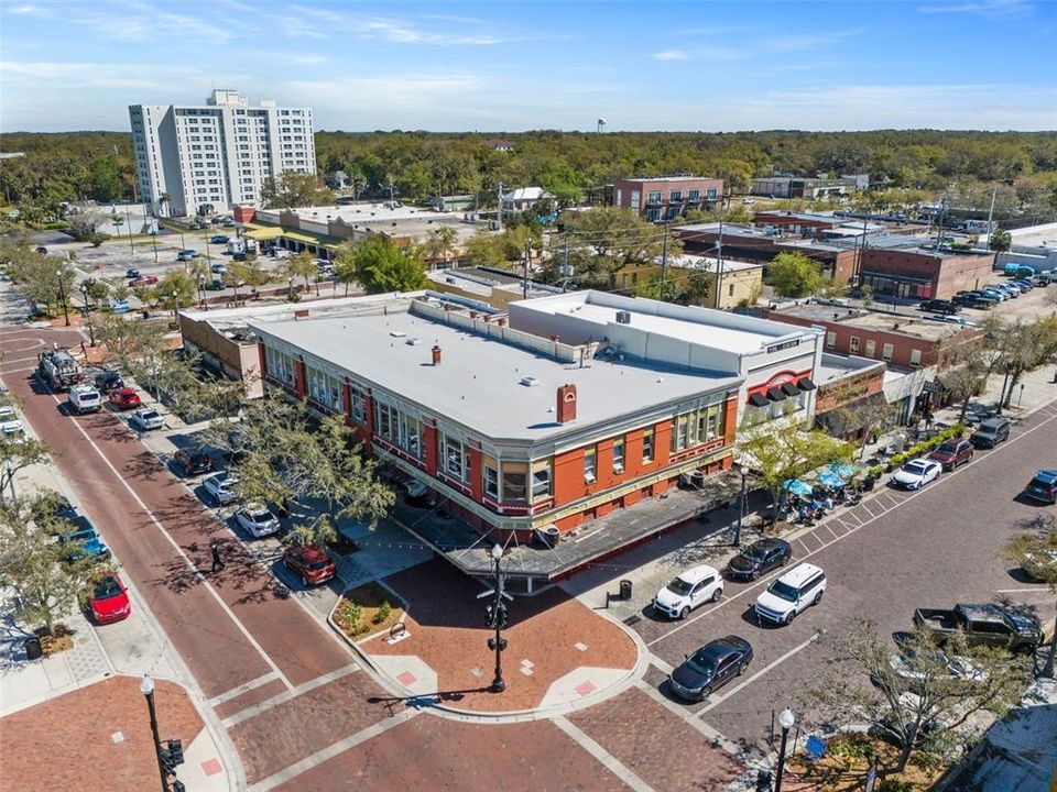 For Sale: $399,000 (4 beds, 2 baths, 1836 Square Feet)