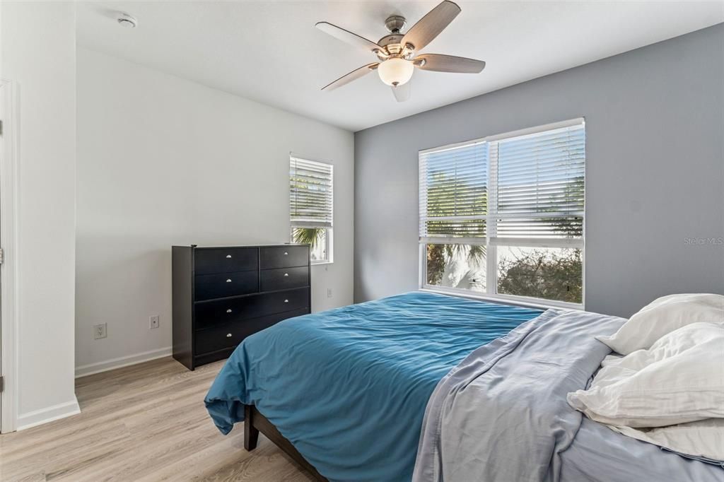 For Rent: $3,200 (3 beds, 2 baths, 1990 Square Feet)