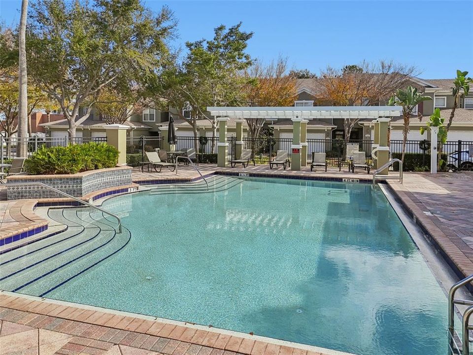 For Rent: $3,200 (3 beds, 2 baths, 1990 Square Feet)