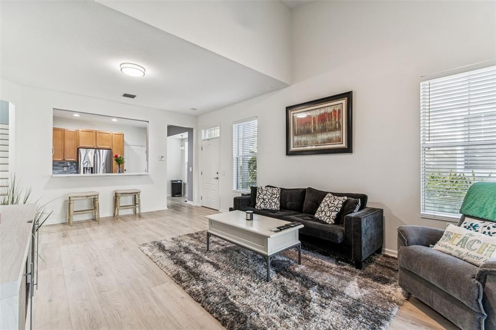 For Rent: $3,200 (3 beds, 2 baths, 1990 Square Feet)