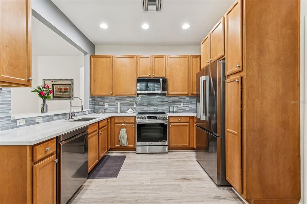 For Rent: $3,200 (3 beds, 2 baths, 1990 Square Feet)