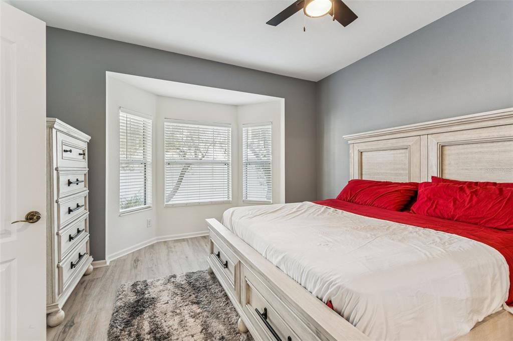 For Rent: $3,200 (3 beds, 2 baths, 1990 Square Feet)