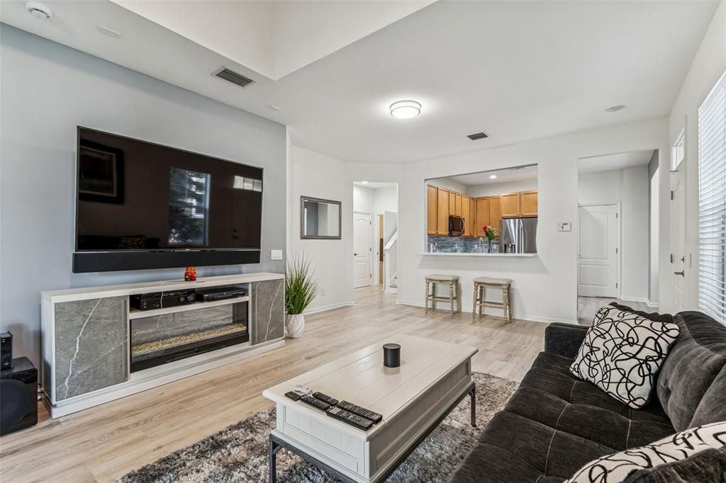 For Rent: $3,200 (3 beds, 2 baths, 1990 Square Feet)