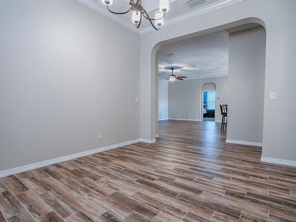 На продажу: $539,900 (3 спален, 2 ванн, 2421 Квадратных фут)