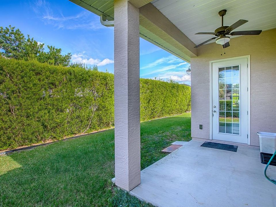 На продажу: $539,900 (3 спален, 2 ванн, 2421 Квадратных фут)